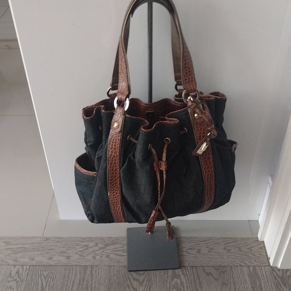 Beautiful shoulder bag by Liz Claiborne 🍀 - Picture 3 of 12